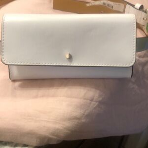 Beautiful Kate Spade white outlet bag belt! Brand new!